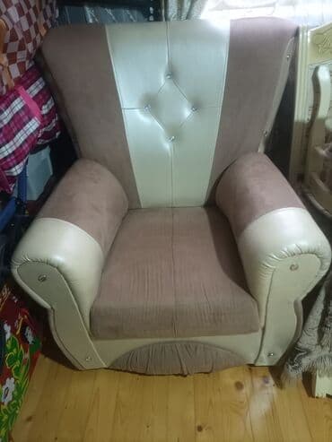 Divan və kreslo dəstləri: İşlənmiş, Divan, 2 kreslo, Bazasız, Açılmayan — 4