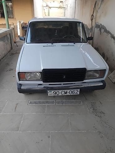 VAZ 2107 “Jiquli” – ağ rəng, sedam kuzov. Texniki xüsusiyyətlər və
