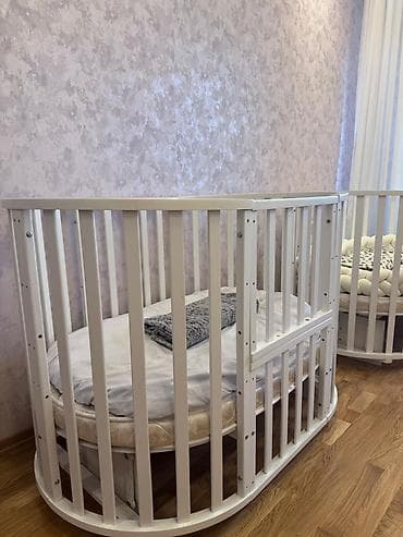 avanqart mebeller: Ağ rəngli oval uşaq beşiyi Çox az işlənib. 400 manata almışıq. Yığılıb — 2