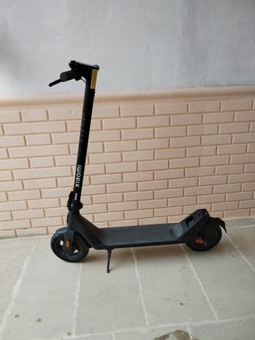 İşlənmiş Elektrik samokat 10", 351 - 500 Vt, 16 - 25 km/s, Ünvandan götürmə