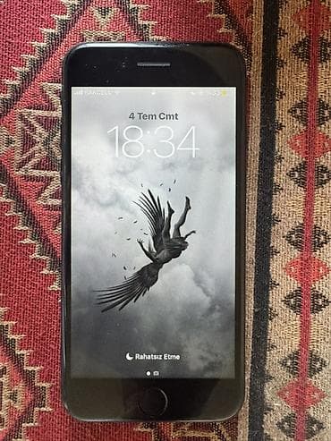 apple iphone se 2022: IPhone SE 2020, Qara, Barmaq izi — 1