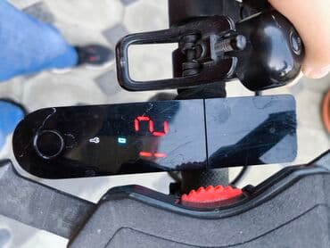 купить трюковой самокат в бишкеке: İşlənmiş Elektrik samokat 9", 351 - 500 Vt, 16 - 25 km/s, Ödənişli çatdırılma — 2