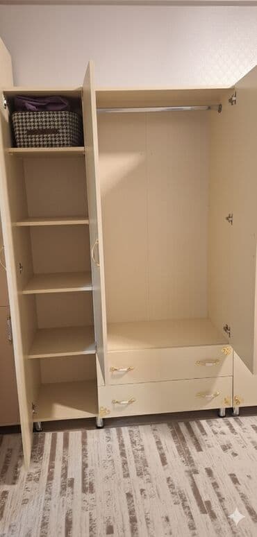 Ev üçün digər mebel: Açılan, 3 qapılı Düz dolab, Qarderob, paltar dolabı — 2