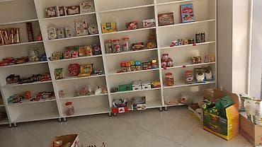 Satıram 45 kvadratllqlıq dukanln butun şqafları və sdolu cəmi 3 aydı — 3