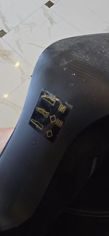 yarım boğaz çəkmə: Qadın uzun boğaz çəkmələri – dizdən yuxarı, nazik daban - Rəng: qara — 3