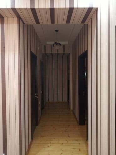 9 ci mikrorayon satilan evler: Bakı, 3 otaqlı, Köhnə tikili, m. Xalqlar Dostluğu, 50 kv. m — 8