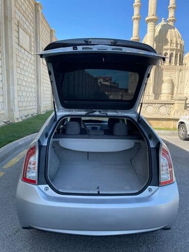 pirsep satisi: Toyota Prius: 1.8 l | 2014 il Hetçbek — 4