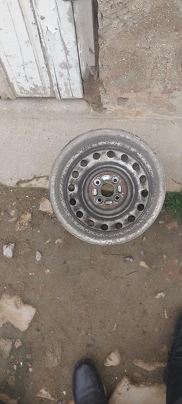 qara disk: Disk Toyota R 15, 4 Boltlu — 4