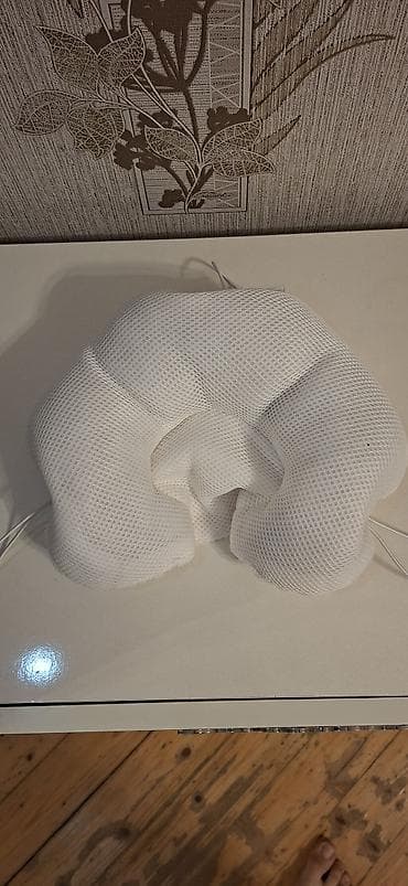 Yumşaq U formalı boyun yastığı - Material: tüklü, yumşaq parça üzlük — 3