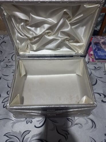 gizli səs yazma cihazları: Gümüşü rəngdə dekorativ sandıq/qutu - Material: Parlaq gümüşü — 2