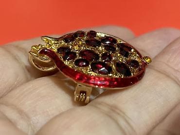 gizil sirga: Nar temalı zərgərlik dəsti - Tərkib: 1 ədəd nar formalı brosa və 1 — 10