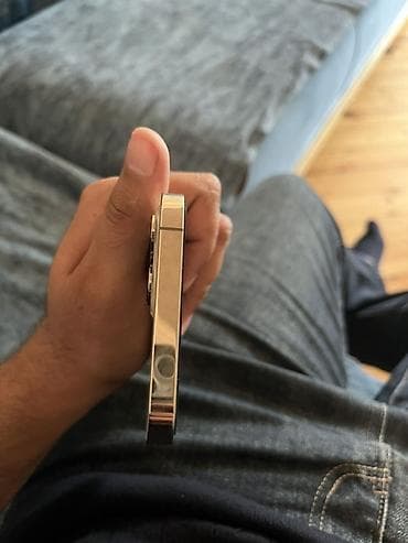 note 13 pro: IPhone 12 Pro, 128 GB, Qızılı, Face ID — 6