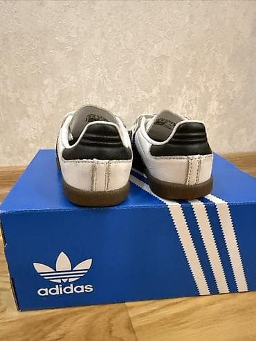 Oyuncaqlar: Rəng - Ağ Krossovkalar, Adidas, Ölçü: 24, Uniseks — 3