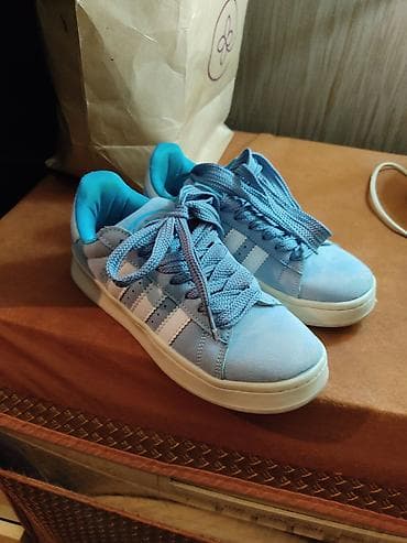 Krasofkalar və idman ayaqqabıları: Mavi rəngli idman ayaqqabısı - Üst material: yumşaq süet tipli parça — 1