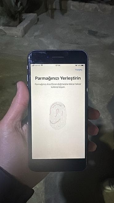 ipad mini 5 irsad: IPhone 8 Plus, 64 GB, Space Gray, Barmaq izi, Simsiz şarj — 8