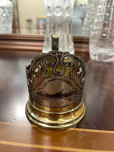 Gümüw podstakannik 200 manat lalafo.az -da Gümüw podstakannik 200 manat