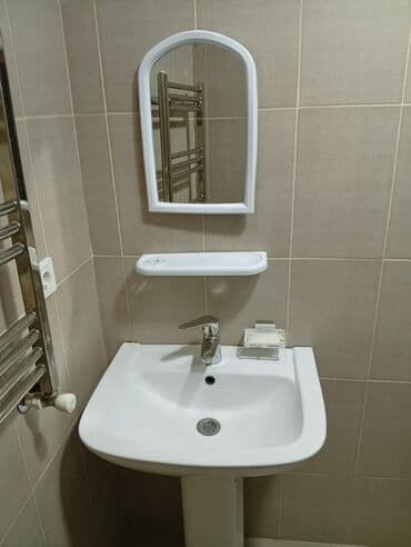 Vannalar: Ayaqlı lavabo hamam otaqları üçün nəzərdə tutulmuşdur. Bu lavabo, tək — 7