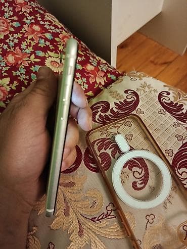 airpods tap az: IPhone SE 2020, Ağ, Barmaq izi — 3