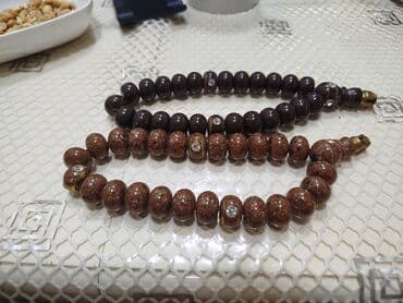 qiymətli daş adları: Məhsul: Təsmihlər (zikir muncuqları) – 2 ədəd Təsvir: - Material — 1