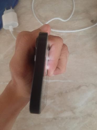 IPhone 13, 128 GB, Qara, Face ID — 6