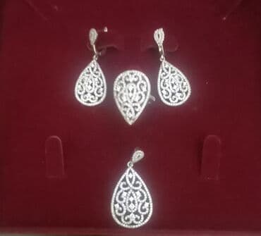 Dəstə daxildir: Kulon, Üzük, Sırğa, Gümüş