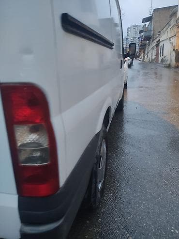 BMW: Ford Transit yük Qazi Xidmetinzde seher daxili unvandan asli olaraq — 7
