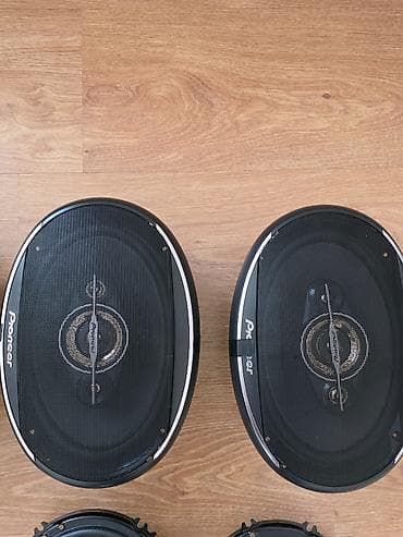 uslitel: 2 ədəd 500 lük pioneer,2 ədəd 650 lik pioneer, 2 ədəd 20 lik qapı — 2