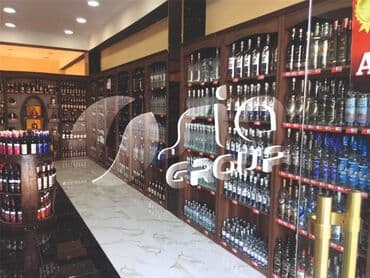 divarda kitab refleri: Sifarişlə şərab vitrinləri — 1