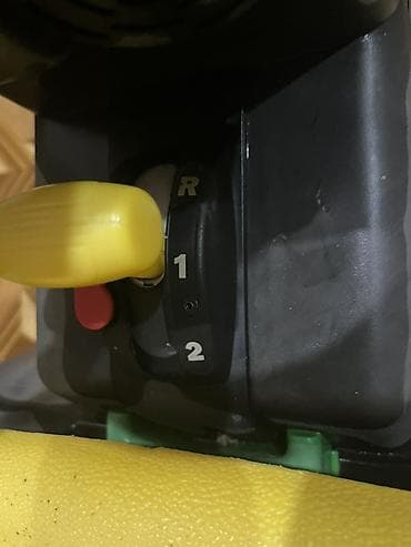 Uşaq üçün elektrik maşınları: Uşaq üçün elektrikli traktor – John Deere dizaynlı, qoşqulu model — 2
