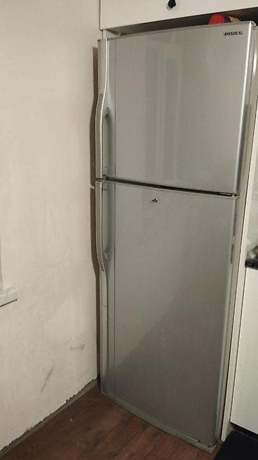 jvc lt 50n7105: 2 qapılı Toshiba Soyuducu Satılır, rəng - Gümüşü — 1