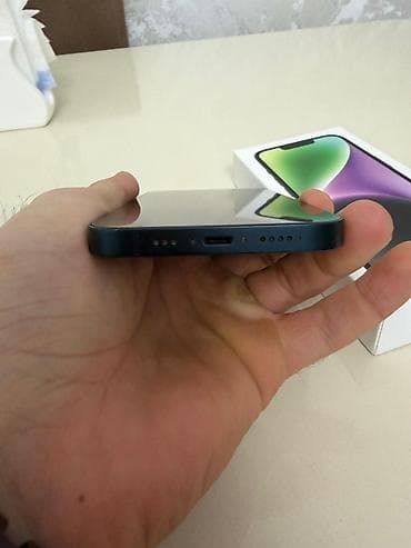 iphone 14 sekilleri: IPhone 14, Qara — 3