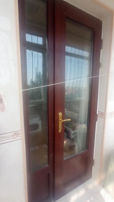 Декоративные панели для стен: Б/у Пластиковая дверь 80х90 см C замком и рамой, Самовывоз at lalafo.az — 1 Декоративные панели для стен: Б/у Пластиковая дверь 80х90 см C замком и рамой, Самовывоз — 1