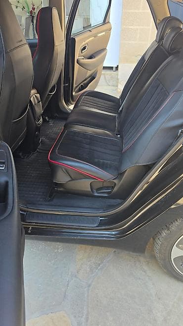 mini cps: Kia Carens (qara rəng), ili 2016, 7 yerlik rahat ailə miniveni — 9