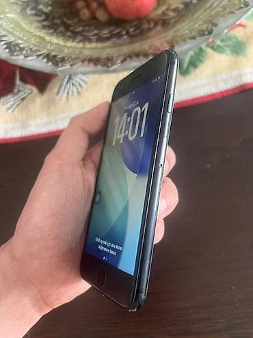 s10 ikinci el: IPhone SE 2020, 128 GB, Qara, Barmaq izi — 2