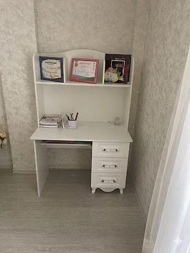 *Sada * yazı masası 120 AZN ela vəziyyətdədir fabrik istehsalı ünvan