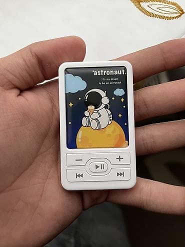 MP3 Player (YENIDIR) - Kompakt və yüngül korpus, ön paneldə