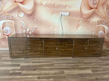 Tv Stend satılır qiyməti 100 manat yaxşı vezyetdedir təcili satılır