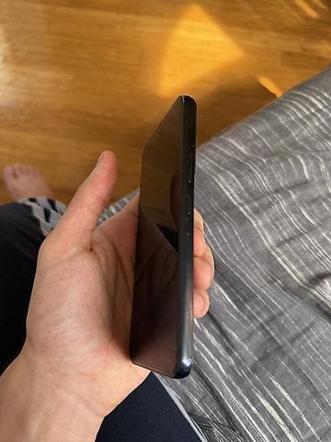philips xenium 9@9z: Samsung Galaxy S22, rəng - Boz, Simsiz şarj — 6