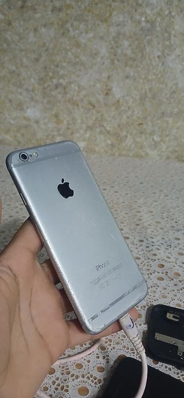 iphone 22: IPhone 6, 32 GB, Ağ, Qırıq, Barmaq izi — 1