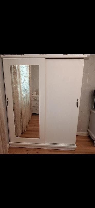 ucuz skaf: Ağ rəngdə sürgülü qapılı şkaf - Klassik dizayn, parlaq ağ səth - 2 — 1