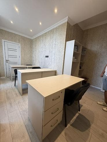 Qiymetde endirim olacaq Ofis üçün masa və stul dəsti - Model: Açıq