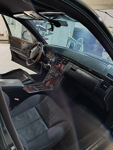 w210 krilo: Mercedes-Benz E-Class: 2 l | 1998 il Sedan — 7