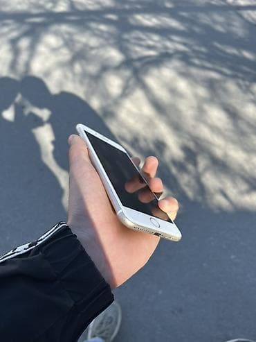 iphone 8 gəncə: IPhone 8 Plus, Qızılı, Barmaq izi — 2