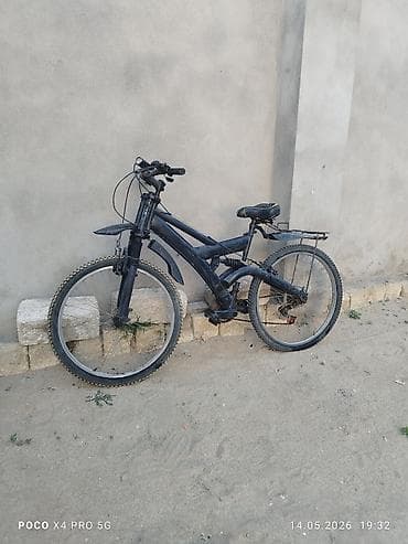 velik: Şəhər və yüngül off-road üçün dağ velosipedi - Rəng: qara, idman — 1