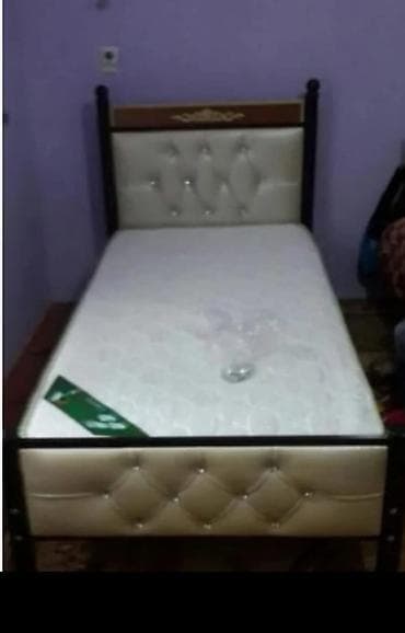 Кровати: Matrasla-200
Matrassız-140
Hər bir rəngi var 0 — 4