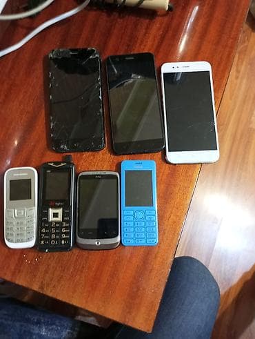 noki 6131: Müxtəlif model mobil telefonlar dəsti - Üst sıra: - 2 ədəd sensorlu — 2