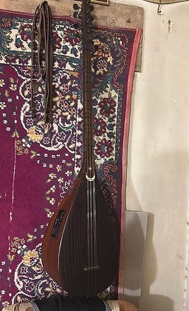 Fleytalar: Salam dəyərli izləyicilər Qara saz satılır sazın heç bir problemi — 1