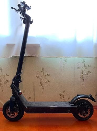 Elektrik nəqliyyatı: İşlənmiş Elektrik samokat 10", 751 - 1000 Vt, 36 - 45 km/s, Ünvandan götürmə, Pulsuz çatdırılma, Ödənişli çatdırılma — 1