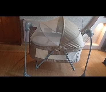 bez dəyişmək üçün stollu komod: Oğlan və qız üçün, Yumru, Beşik, Matras ilə, Yellənmə mexanizm ilə — 1