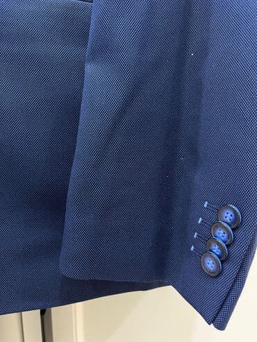 göy rəngli kişi cemperləri: Kostyumdur 2 dəfə geyinilib, heç bir cırığı və söküyü yoxdur. 182 boy — 2